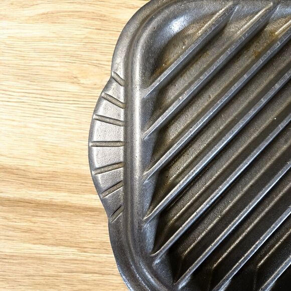 Vintage Wilton Cast Iron Griller Mount Joy, PA - Picture 9 of 11